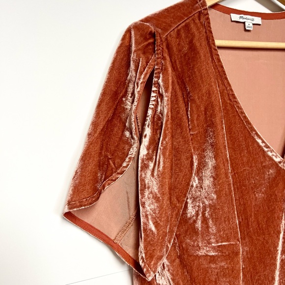 NWOT Madewell Velvet Tulip-Sleeve Ruffle Top - Picture 4 of 9